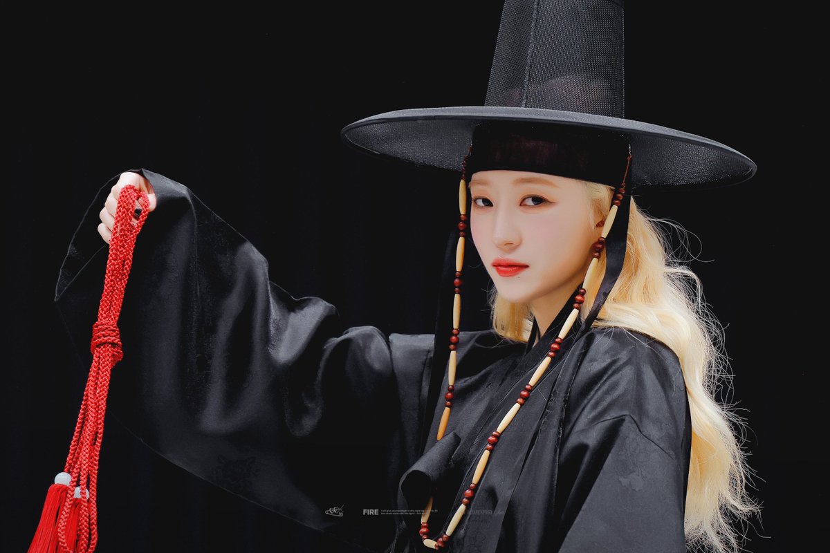 810_fire's tweet image. 저승사자 이래 생겼으면 나 저숭라라 냉큼가죠..
#DREAMCATCHER #UAU #SUA #드림캐쳐 #유아유 #수아