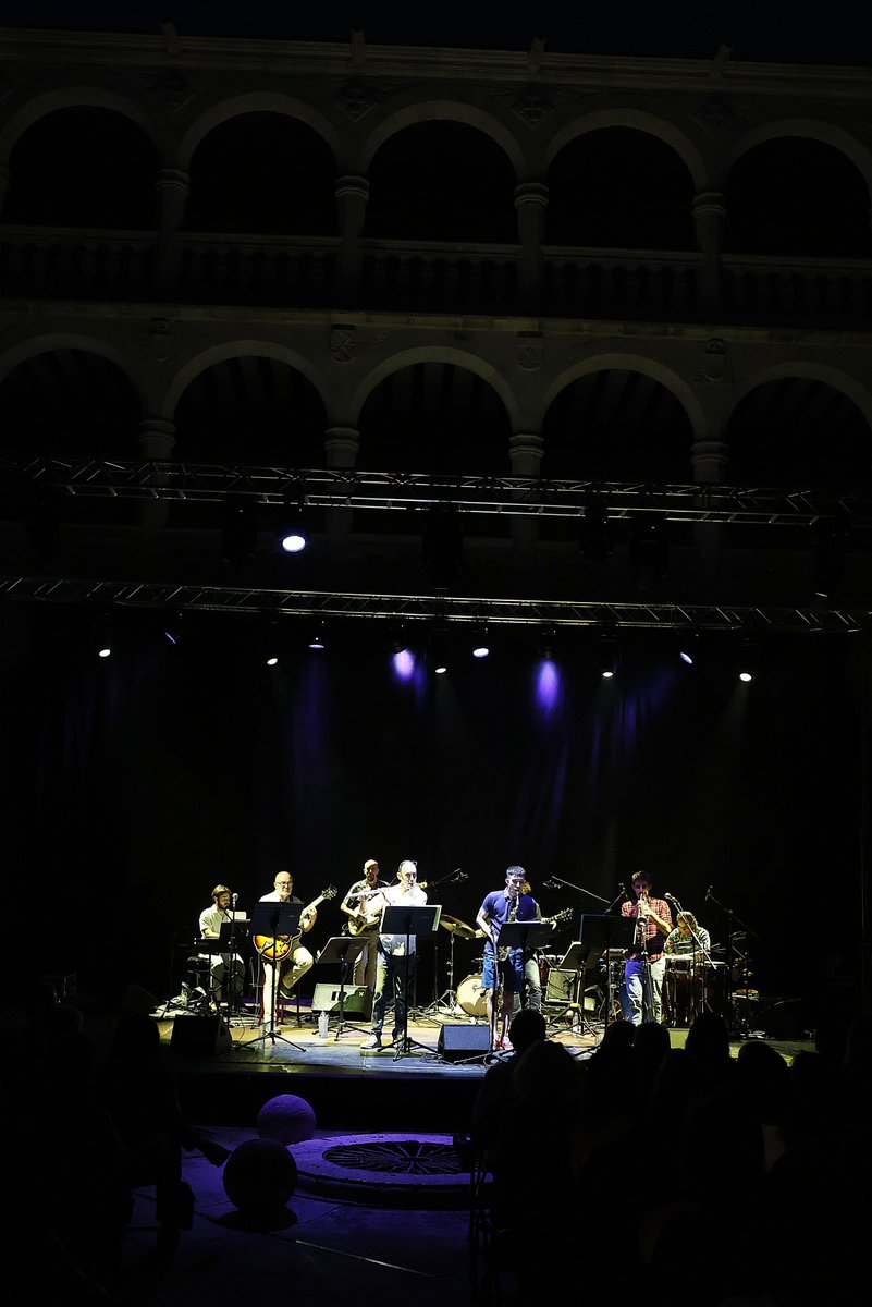 ✨ ¡GRACIAS por acompañarnos en una edición mágica de los #EncuentrosenSantaCruz!

El 27/6 despedimos esta cita imprescindible con pensamiento, arte y música desde el Palacio de Sta Cruz

Organizado por <a href="/UVa_es/">Gabinete de Comunicación Universidad de Valladolid</a>, con <a href="/centrobuendia/">Centro Buendía. UVa</a> y <a href="/forodelacultura/">Foro de la Cultura</a> ¡Nos vemos muy pronto!