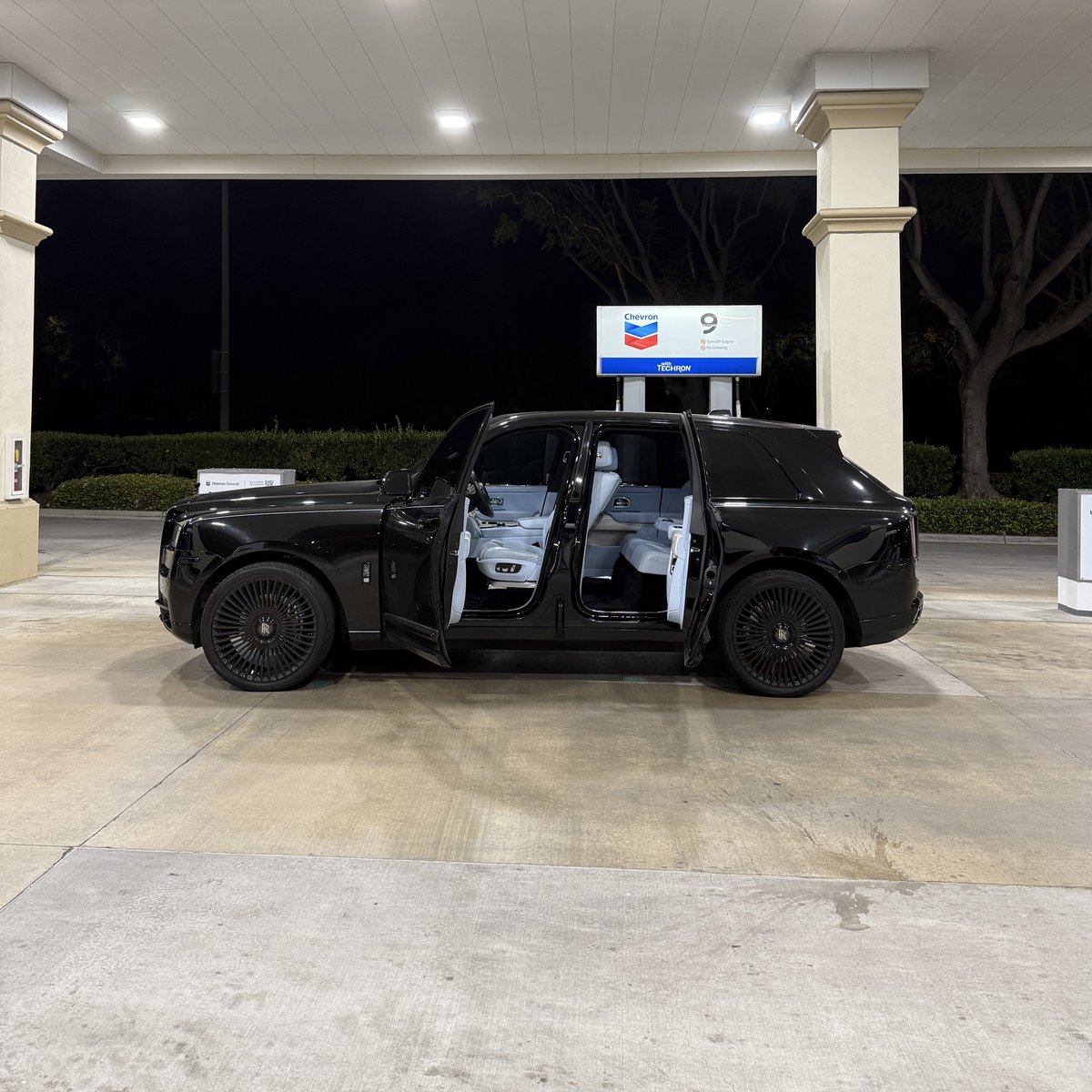 Rolls-Royce Cullinan 🦍