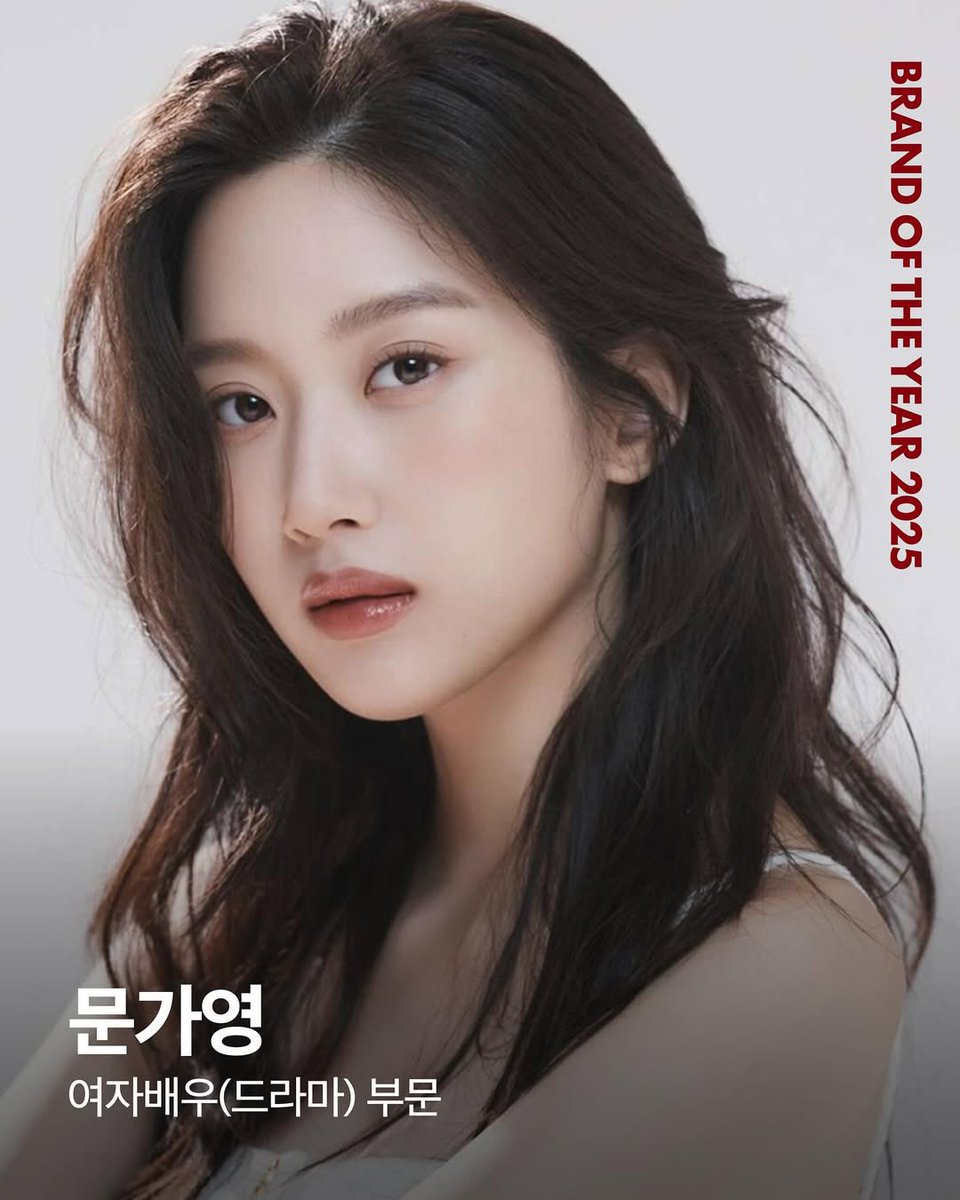 formunkayoung's tweet photo. 2025 Brand of the Year Awards 🏆

#MUNKAYOUNG is nominated in the ‘Actress of the Year’ category

vote here: https://t.co/iwTN8Sg4WI https://t.co/i8RtKTdpg6