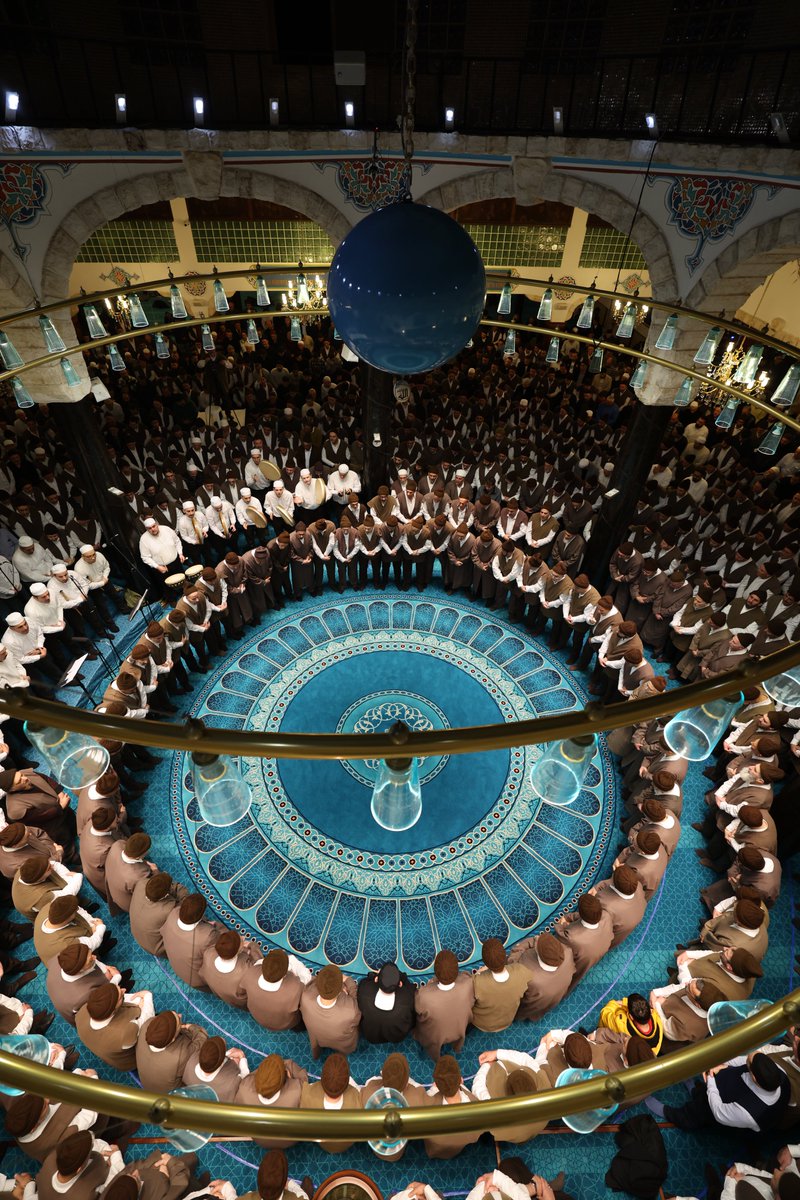 IstanbulGalibi's tweet photo. 5 Temmuz 2025 Cumartesi günü İstanbul Galibi Külliyesi’nde  Aşura Günü münasebetiyle akşam iftar verilecek ve ardından zikir halakası kurulacaktır.
Dervişlerin beyaz takke, gömlek ve kahverengi pantolon ile katılımları rica olunur. https://t.co/Eme7fMRoGc