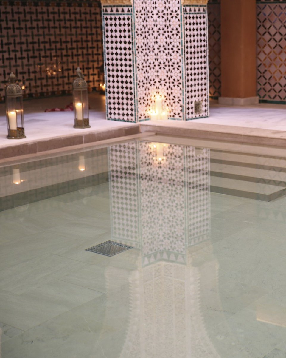 En el agua y su quietud descubrimos que el momento más valioso es el presente.

La paz que siempre ha estado ahí te espera en ese momento que tomas entre tus manos.

#Meditación #PausaConsciente #TimeToRelax