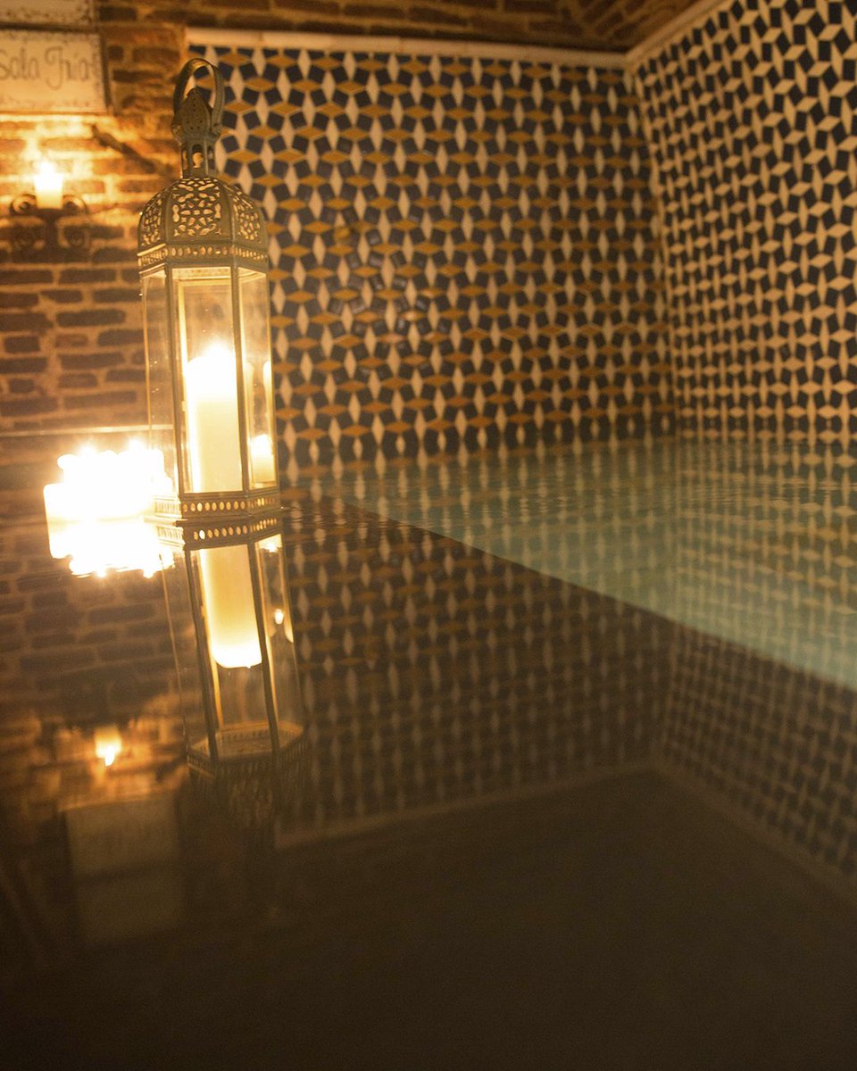 Conecta lo físico con lo intrínseco.

En el cálido y suave abrazo del agua, el cuerpo se libera y la emoción se aclara.

#MomentoParaTi #PlanesTop