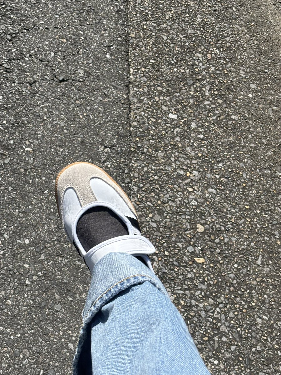 daaah_13's tweet photo. めーーーっちゃ悩んで白にした👟🤍 https://t.co/pIhfciGKQx