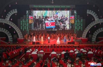 inbarspace's tweet image. Last night, at a grand event (do NK has any other type?...) commemorating the first anniversary of the signing of the Comprehensive Strategic Partnership Treaty with Russia, North Korean soldiers sent to Russia with where shown.