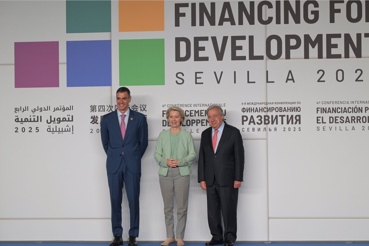 EC AV Service (@ec_avservice) on Twitter photo "The 🇪🇺 provides 42 % of the world's development aid."🌏
🗣️Watch <a href="/vonderleyen/">Ursula von der Leyen</a>'s speech at the 4th UN International Conference on Financing for Development in Sevilla now on 🎦EBS:
⏯️europa.eu/!3wF7f9
<a href="/eucopresident/">António Costa</a> <a href="/sanchezcastejon/">Pedro Sánchez</a> "The 🇪🇺 provides 42 % of the world's development aid."🌏
🗣️Watch <a href="/vonderleyen/">Ursula von der Leyen</a>'s speech at the 4th UN International Conference on Financing for Development in Sevilla now on 🎦EBS:
⏯️europa.eu/!3wF7f9
<a href="/eucopresident/">António Costa</a> <a href="/sanchezcastejon/">Pedro Sánchez</a>