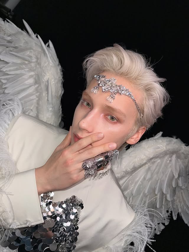 HNKMEDIA's tweet image. #HUENINGKAI instagram update