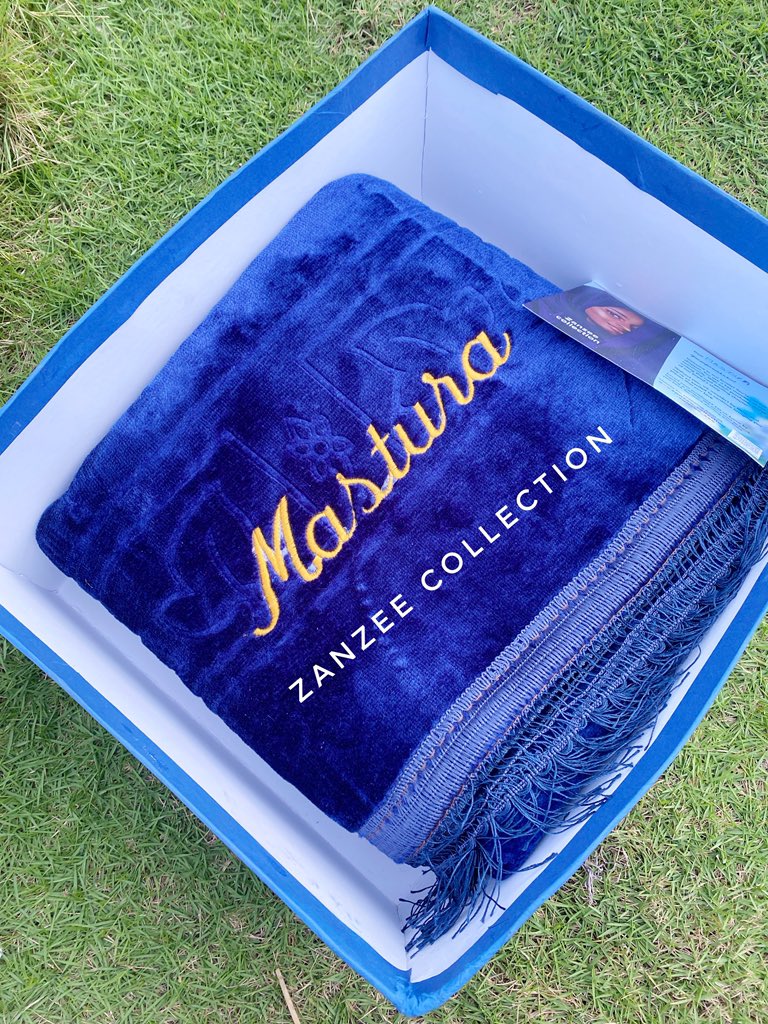 Zanzee_zee's tweet photo. I take God beg you, Please retweet this for me if you come across it on your timeline 🙏🙏🙏

 Prayer Set 

Customized prayer mat 💙💙💙

To shop, dm or whatsapp https://t.co/do6HspVkV8

Mat can be curated in any name https://t.co/oKKeXddqIk