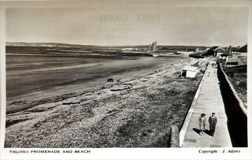 HLHArchives's tweet image. P1041/2/5/1/8 From the Dalclaggie Postcard Collection, Thurso Promenade and Beach, no date #caithnessarchive #thurso #HLHMoreThanLeisure