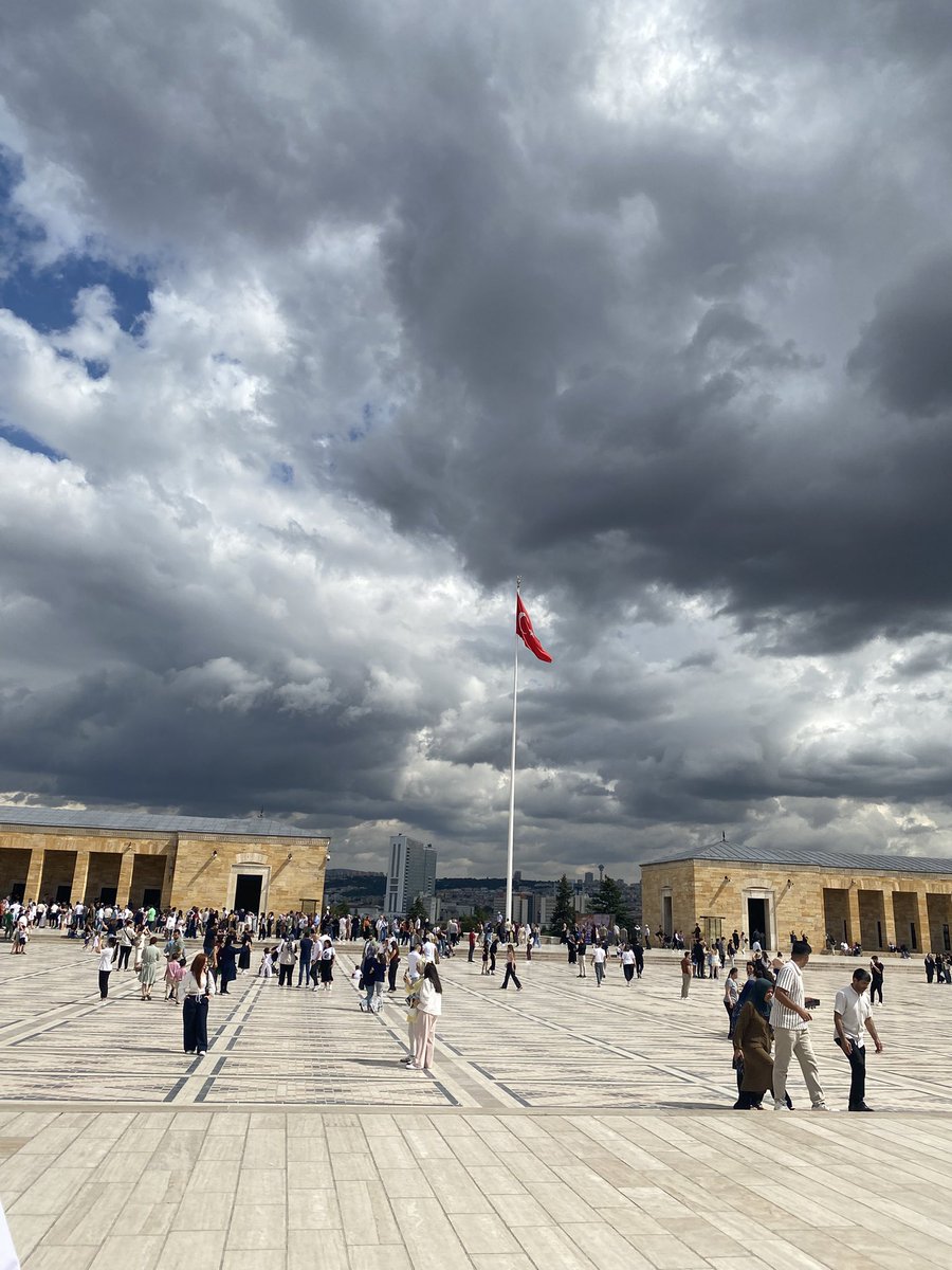 Bilin bakalım yine neredeyim 💛