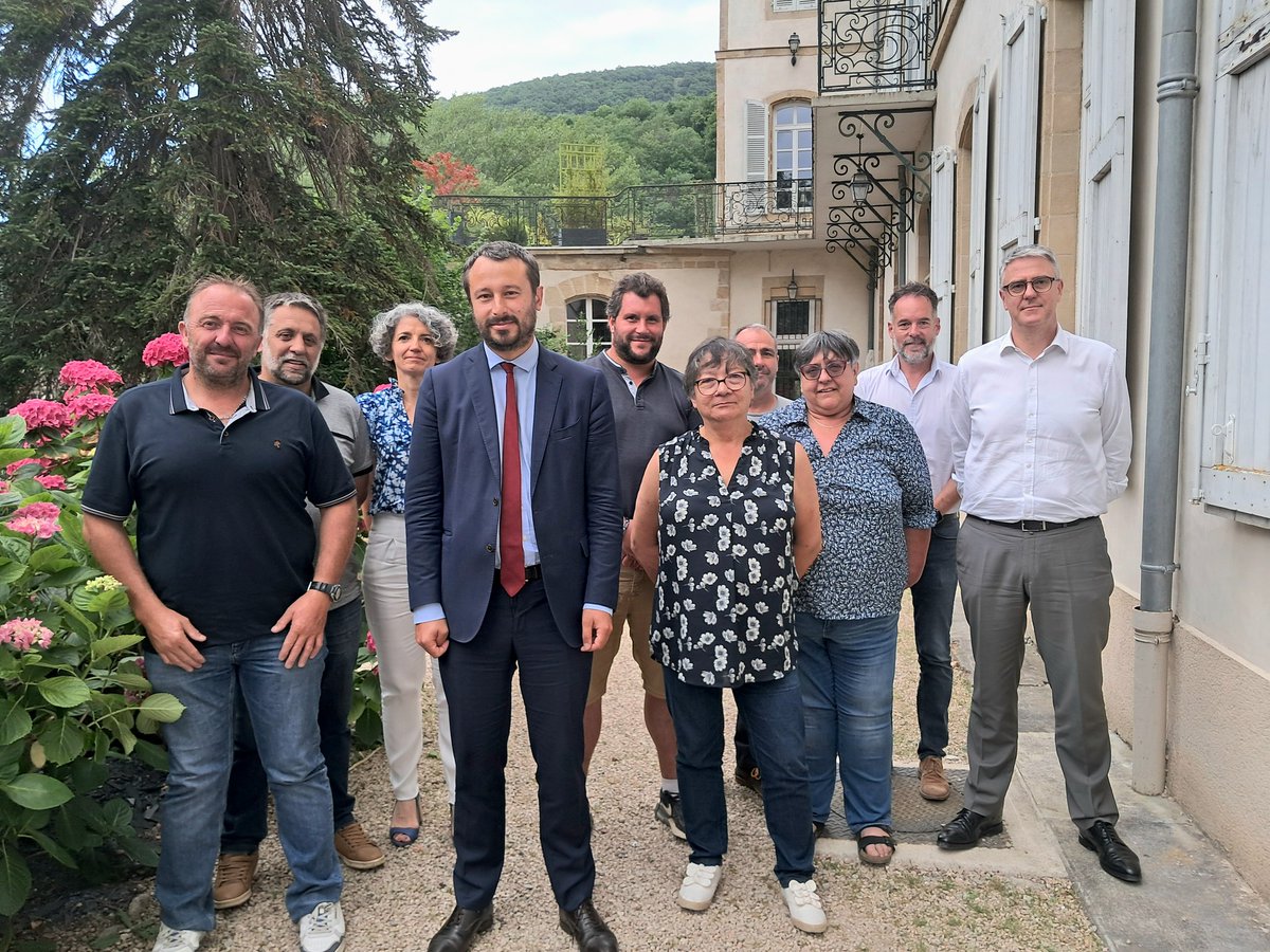 coordinationrur's tweet image. 🔴 #CR09 : en première ligne pour l’#agriculture ariègeoise !
La #CR de l'#Ariège a été invitée par la #DDT et la #Préfecture pour porter les enjeux agricoles du département.
👉Présentation du nouveau bureau, des enjeux agricoles dans le département
La #CoordinationRurale sur le