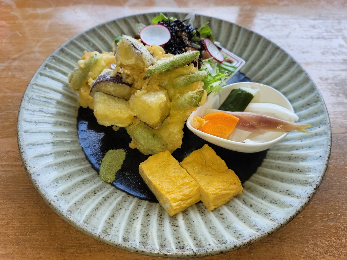 hawktigerGENIC's tweet photo. 平日限定ランチ
わらび野オリジナルだし巻き玉子
季節野菜の盛り込み
蕎麦
クリームあんみつ

草充わらび野　(日光市) https://t.co/au3MsFQEv6