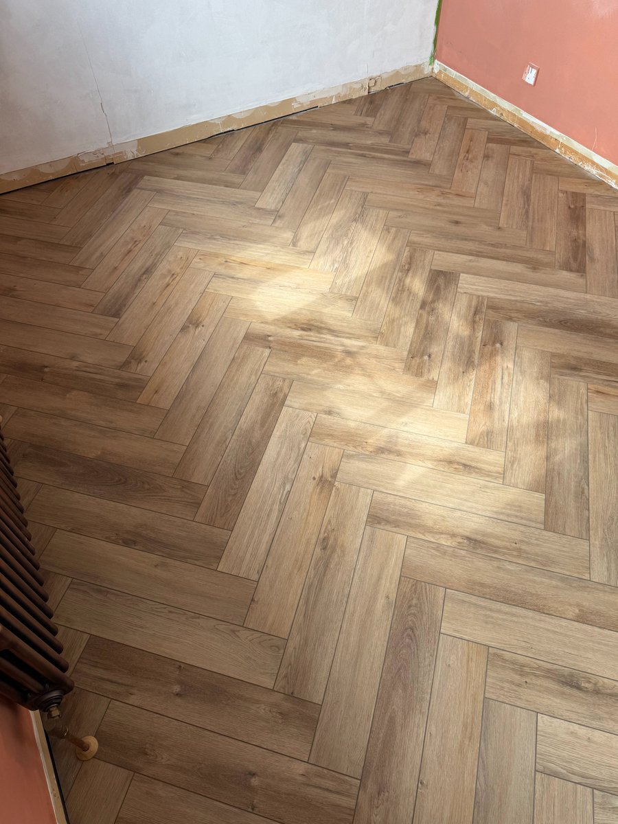 champ_projects's tweet photo. Our client in Poole was impressed with our installation of Click Herringbone LVT, a durable flooring option that combines timeless elegance with functionality.
Contact us today:
https://t.co/ZpMBut9XWr
☎️01202 656889
📧sales@championprojects.co.uk
🖥️https://t.co/jRHwuvO3ld https://t.co/npA3rvHcV6