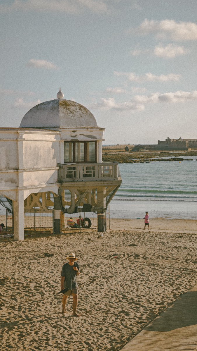 MrHalstead_'s tweet image. Todo el mundo debería pasar una tarde en Cádiz.