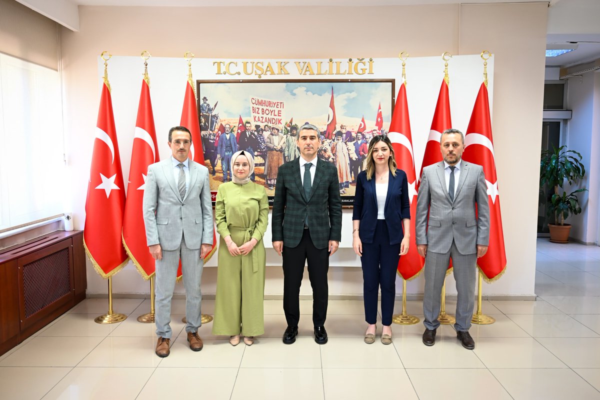 🧑‍🧑‍🧒 Koruyucu aile olmak; bir çocuğun hayatına sevgiyle dokunmak, geleceğini umutla yeşertmektir.

Çocuklarımızın sağlıklı gelişimleri, sevgi dolu, güvenli ve destekleyici bir aile ortamında büyümeleri en temel ihtiyaçlarıdır. Koruyucu aile olmak, sadece bir çocuğun değil,