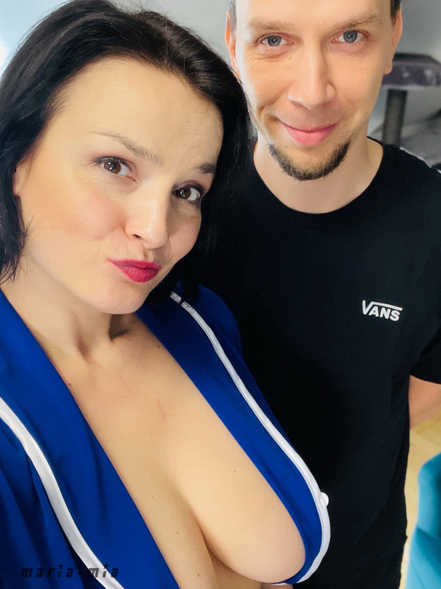 Am 02.07.25 starten mein Mann und ich eine EXKLUSIVE XXX TICKET 🎟️ SHOW! Zwischen 21:00 und 21:30 Uhr! Ihr könnt das Ticket ab sofort und direkt über bestfans.com/mariamia erwerben 🤩. Schnell sein lohnt sich, die Plätze sind begrenzt! Wir freuen uns auf einen 🔥 Abend mit Euch