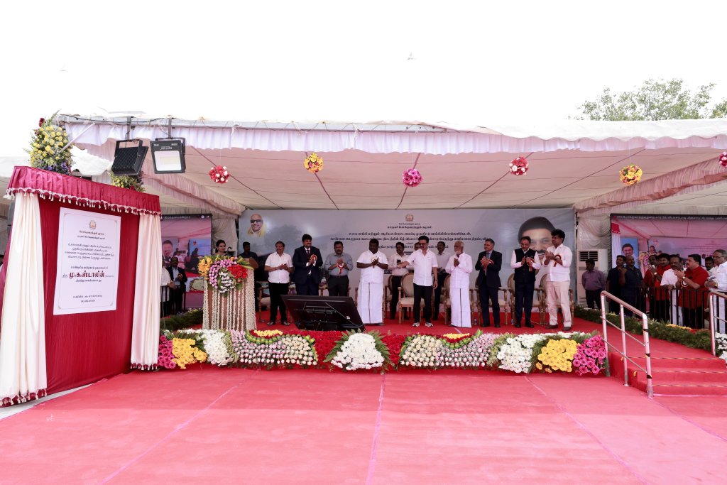 மாண்புமிகு தமிழ்நாடு முதலமைச்சர் திரு. <a href="/mkstalin/">M.K.Stalin</a> அவர்கள் இன்று போக்குவரத்துத் துறை சார்பில் சென்னை, வியாசர்பாடியில் நடைபெற்ற நிகழ்ச்சியில், தமிழ்நாட்டிலேயே அரசு போக்குவரத்துக் கழகங்களில் முதல் முறையாக மாநகர் போக்குவரத்துக் கழகத்தின் 47.50 கோடி ரூபாய் செலவில் மேம்படுத்தப்பட்ட