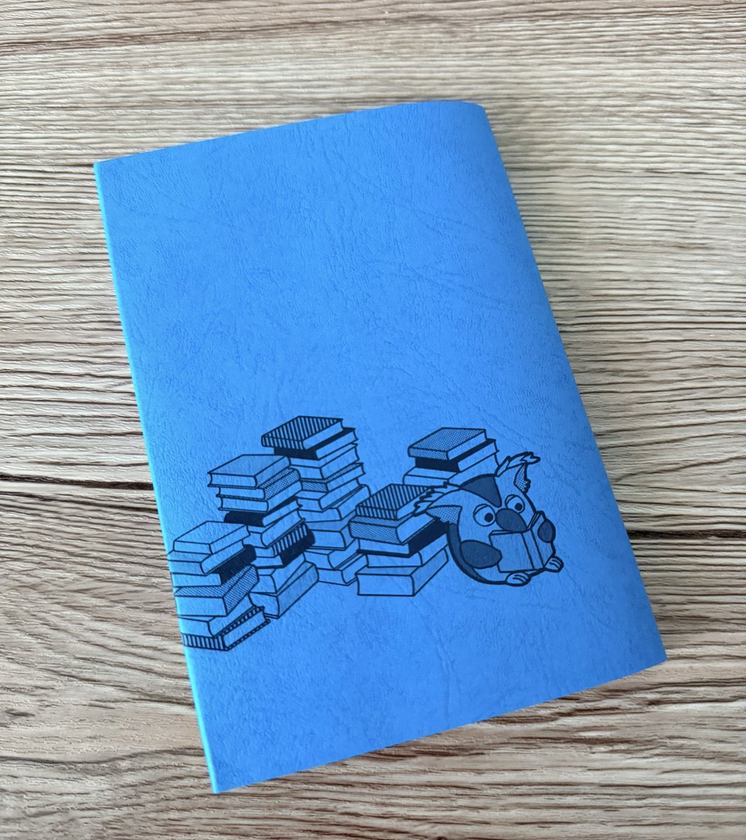 ayus_Library's tweet image. 有隣堂のブッコロー限定カバー！
これが欲しくて日曜以降に買おうと決めていた😆
カラー展開あれば全色欲しかった〜