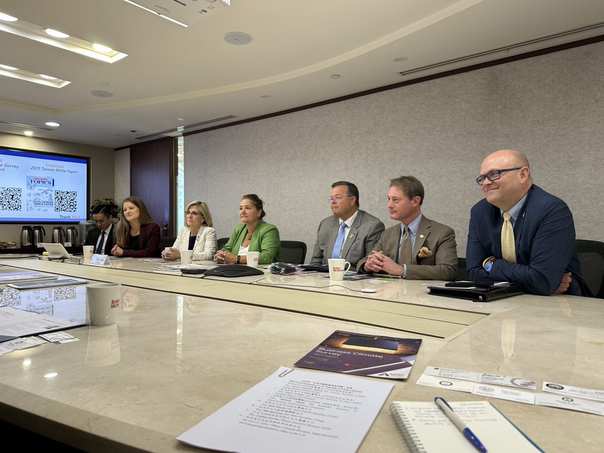 AmChamTaiwan's tweet image. We welcomed our first state-level delegation of 2025 — NASS with five Secretaries of State, to discuss U.S.–Taiwan investment ties and talent pipelines. Kentucky-based members Zoeller Taiwan and Brown-Forman Taiwan also shared their operations and experiences with the delegation.