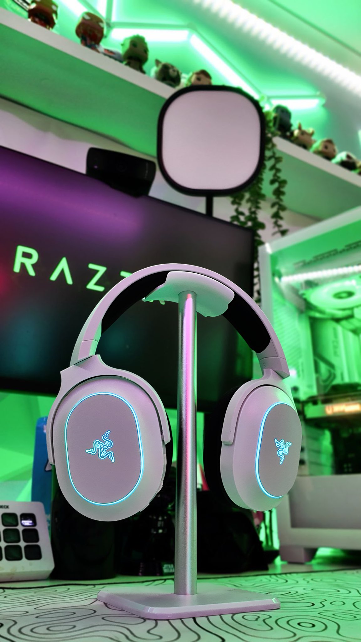 Razer A2 ポスター - メルカリ