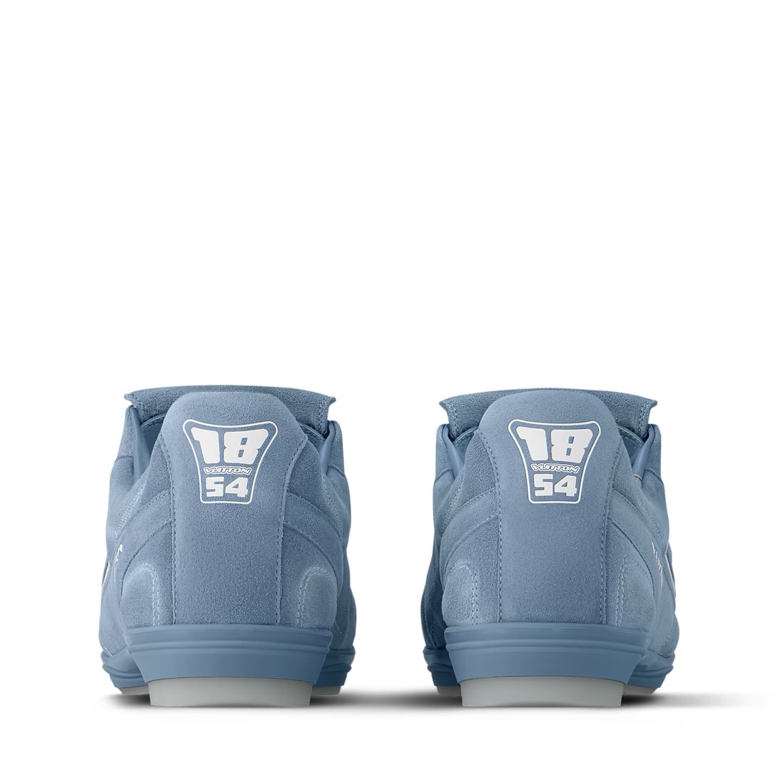 fitsfarm's tweet photo. LV Footprint soccer sneaker 

Sizes : 39-45  
Price: N2,000,000  | Variant colors  

Disclaimer: Fitsfarm is not affiliated with any brands posted and they belong to their respective owners who reserve the rights of ownership. Posts made are for descriptive purposes only https://t.co/mAp99FLDmM