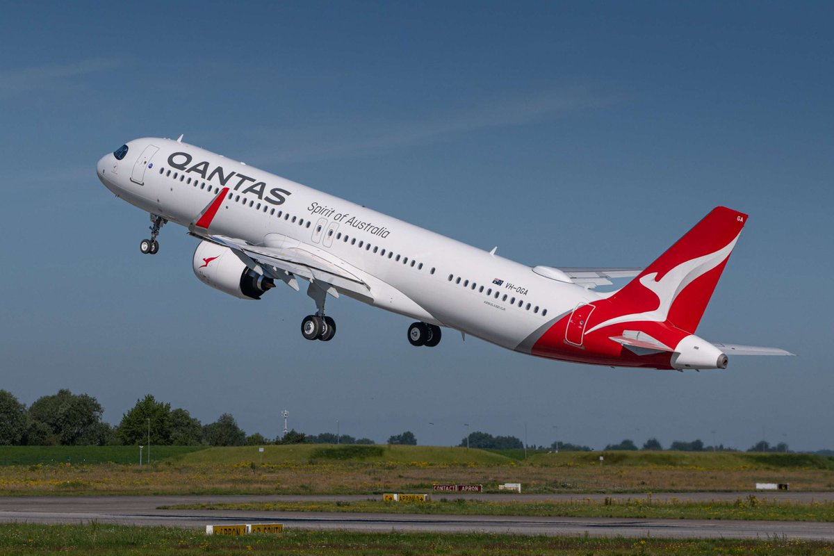 AirbusPRESS's tweet image. .@qantas takes delivery of its first Airbus A321XLR
Read more here 👉 fly.airbus.com/46hIpMM