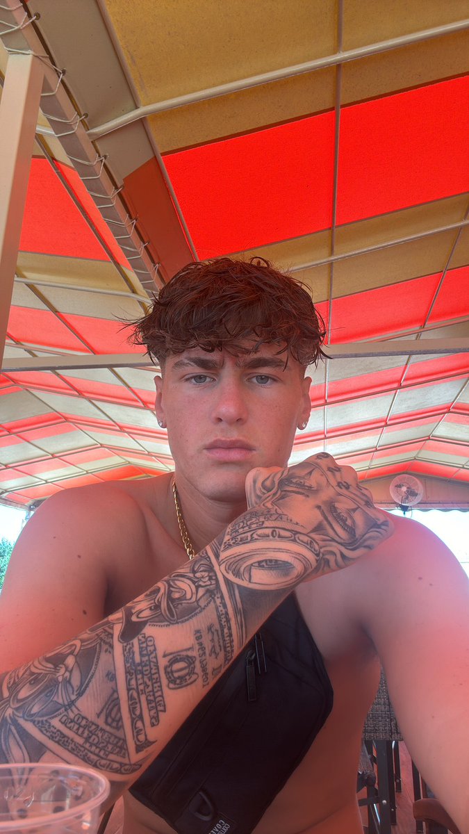 _Masterlogan's tweet image. Out for brunch what f*g is covering it?

Get sending to my throne in bio