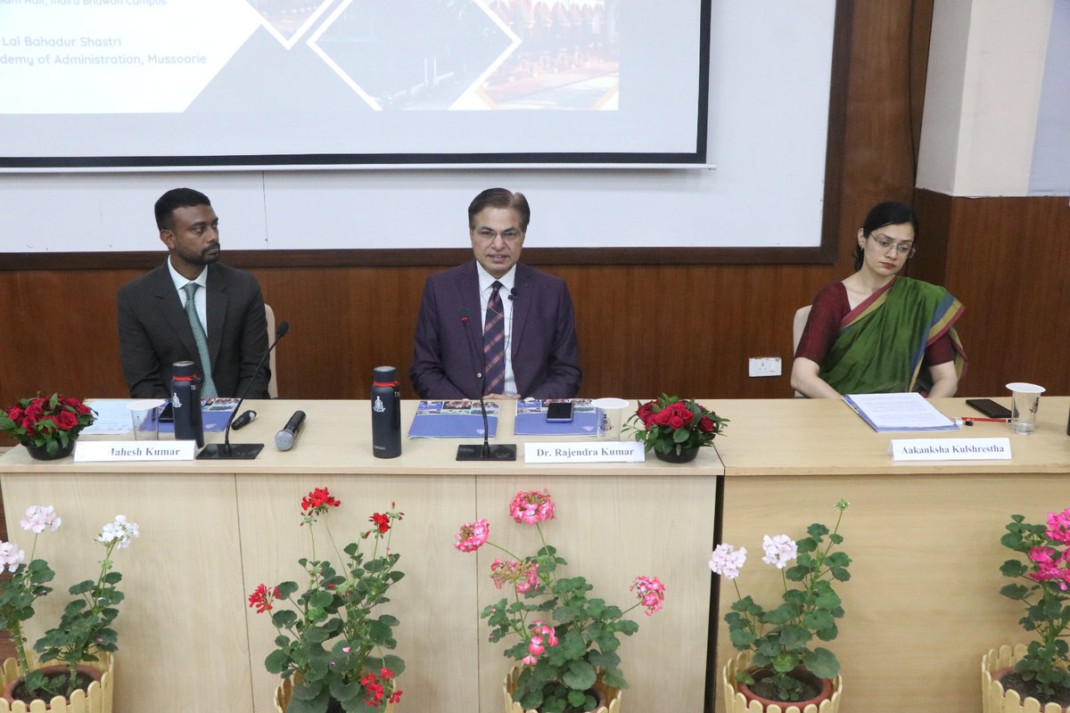 Speaking as the chief guest during an In-Sevice Training Programme on "Border Economy and Border Development for National Security" at the Lal Bahadur Shastri National Academy of Administration (LBSNAA), Mussoorie.

#lbsnaa #BorderManagement #BorderSecurity #BorderDevelopment