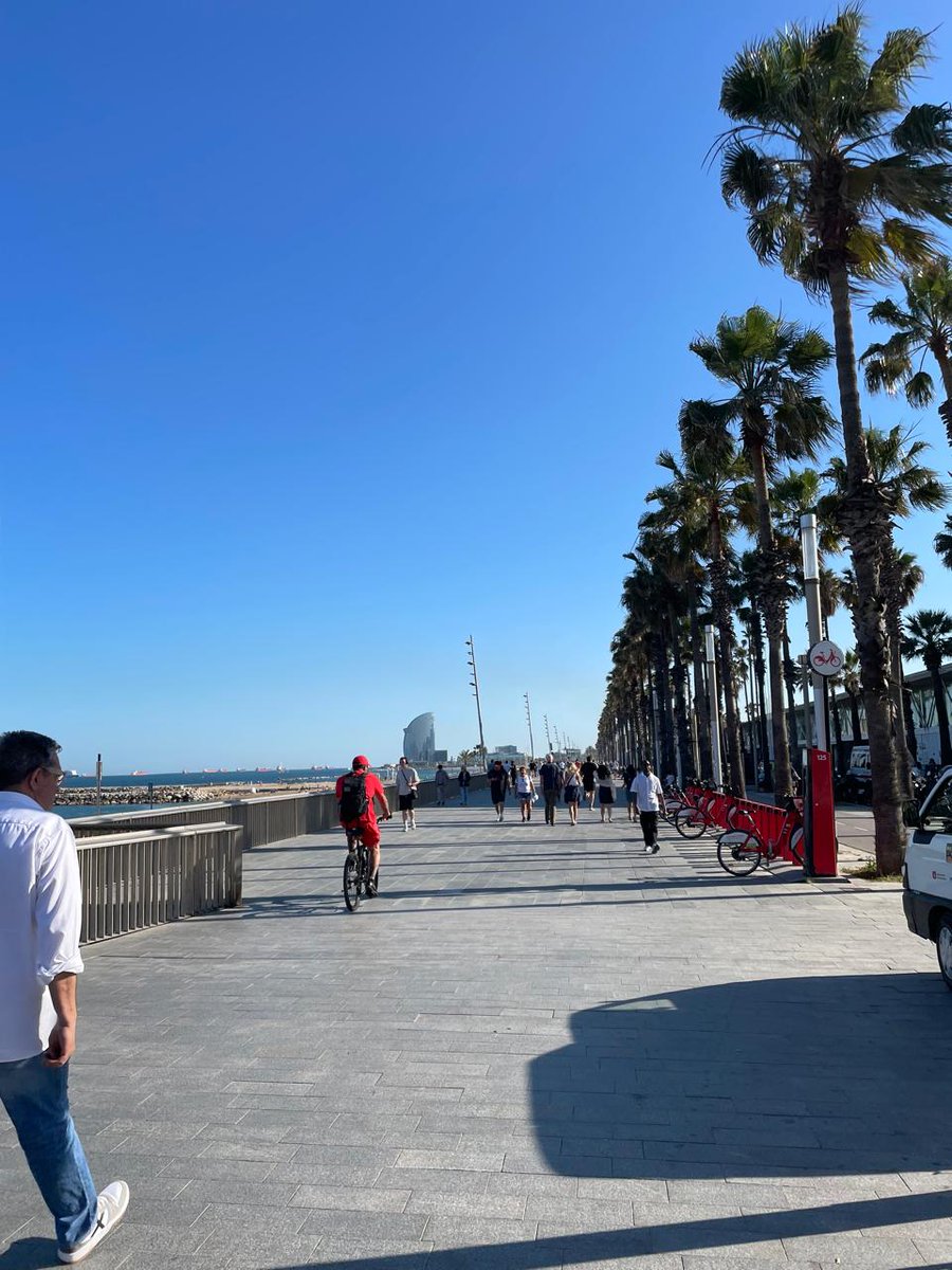 bauhaus4med's tweet photo. 🚀 Bauhaus4Med at Green Living Areas Gathering in Barcelona in May! 🚀

We discussed about: 

✔️Green Transformation Actions
✔️Bauhaus Practises 
✔️The Projects 
✔️The next day of Green Living Areas 

About Bauhaus4Med: https://t.co/PfFlhor1Av   

#bauhaus4med #sustainability https://t.co/iLjoHgoBfi