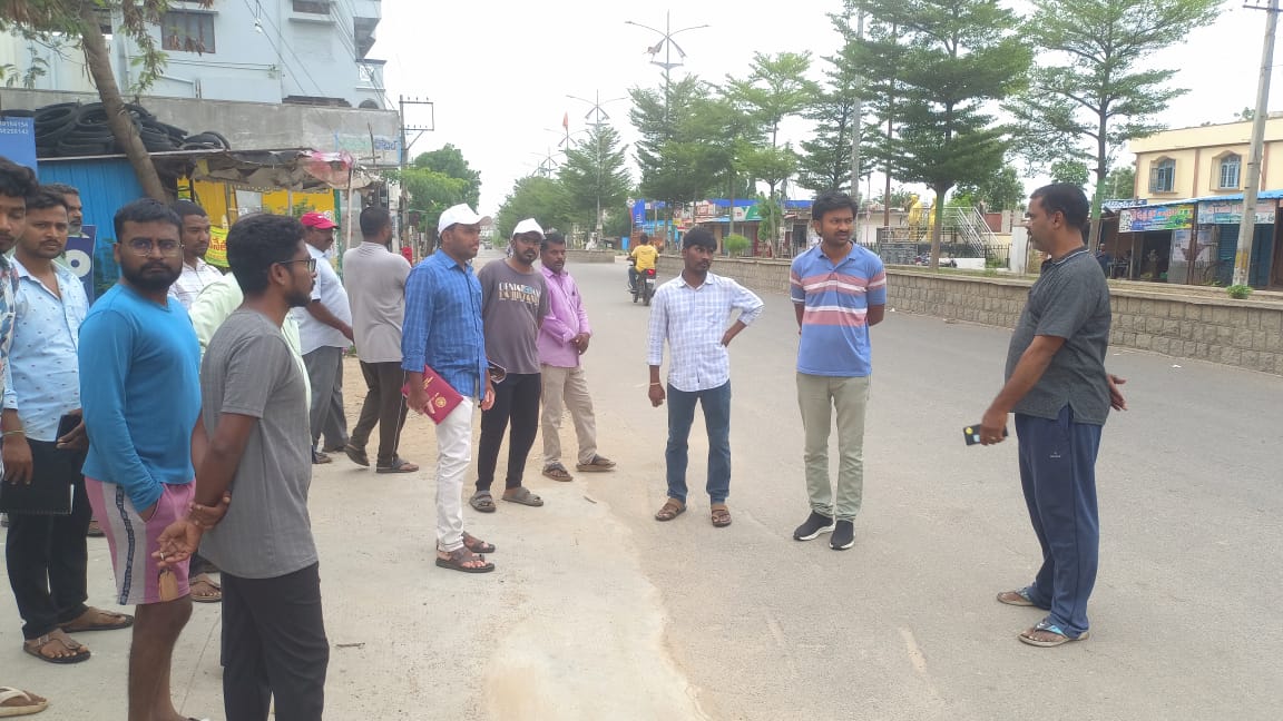 MC Nagarkurnool (@mc_nagarkurnool) on Twitter photo As a Part Of 100 Days Action Plan Inspection Visit to Wards 02, 12 &13 with Staff at Nagarkurnool Municipality.
<a href="/MoHUA_India/">Ministry of Housing and Urban Affairs</a>
<a href="/RoopaMishra77/">Roopa Mishra</a>
<a href="/tksreedevi/">TK Sreedevi</a>
<a href="/cdmatelangana/">C&DMA</a>
<a href="/SwachhBharatGov/">Swachh Bharat Urban</a>
<a href="/SBMU_Telangana/">SBM (U) TELANGANA</a>
<a href="/tgmepma/">TMEPMA</a>
<a href="/amrut_MoHUA/">AMRUT 2.0</a>
<a href="/Collector_NGKL/">Collector_NGKL</a>
<a href="/ACLB_NGKL/">Addl. Collector LB Nagarkurnool</a> As a Part Of 100 Days Action Plan Inspection Visit to Wards 02, 12 &13 with Staff at Nagarkurnool Municipality.
<a href="/MoHUA_India/">Ministry of Housing and Urban Affairs</a>
<a href="/RoopaMishra77/">Roopa Mishra</a>
<a href="/tksreedevi/">TK Sreedevi</a>
<a href="/cdmatelangana/">C&DMA</a>
<a href="/SwachhBharatGov/">Swachh Bharat Urban</a>
<a href="/SBMU_Telangana/">SBM (U) TELANGANA</a>
<a href="/tgmepma/">TMEPMA</a>
<a href="/amrut_MoHUA/">AMRUT 2.0</a>
<a href="/Collector_NGKL/">Collector_NGKL</a>
<a href="/ACLB_NGKL/">Addl. Collector LB Nagarkurnool</a>