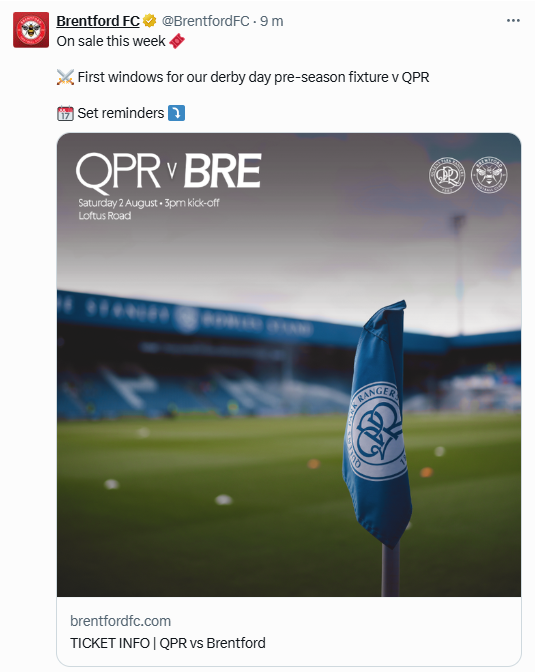 In Nederland: geen toegankelijke oefenwedstrijd tegen welke profclub dan ook. In Engeland: gewoon een derby als oefenwedstrijd, met publiek in het stadion. Niet zo moeilijk doen.