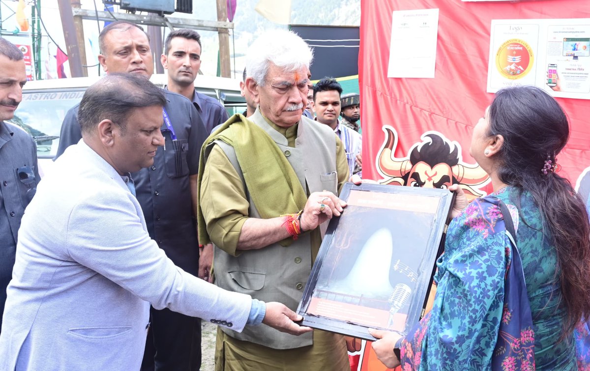 OfficeOfLGJandK's tweet photo. During my visit to Baltal Base Camp today, launched a comprehensive IEC campaign and various innovative initiatives of Rural Development Department for a sustainable and Zero-Waste pilgrimage of Shri Amarnath Ji. https://t.co/CzRANyNfsW