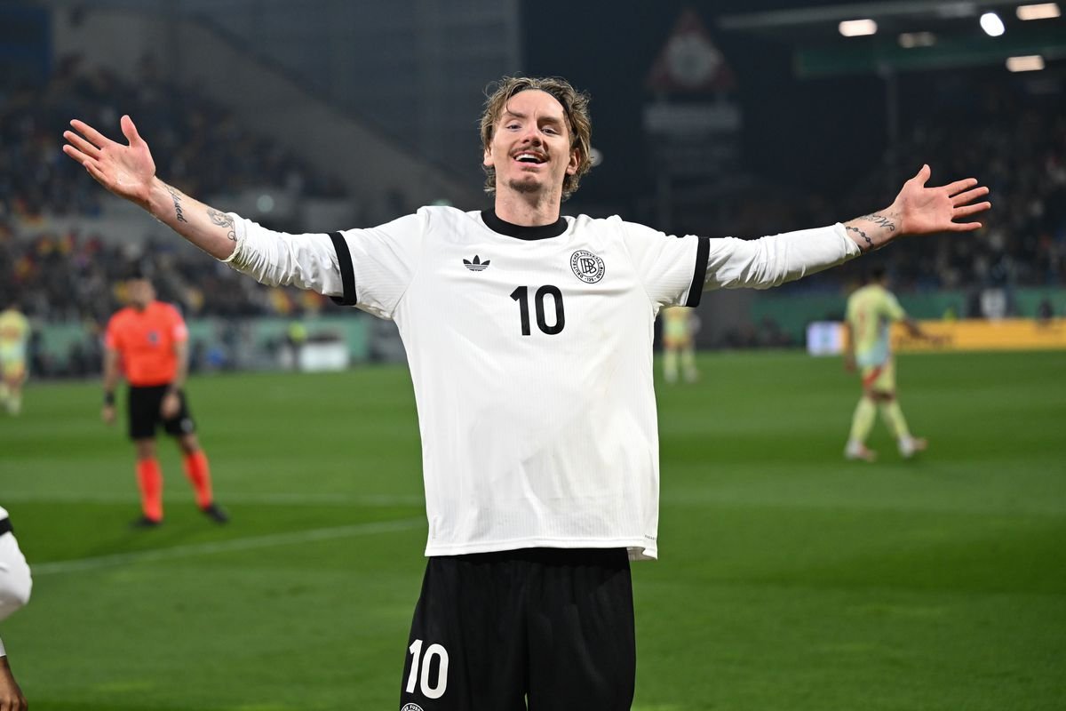 TransfersLlVE's tweet image. Nick Woltemade has rejected both Napoli and Chelsea last weekend. The Werder Bremen talent only wants Bayern Munich 🇩🇪🚨