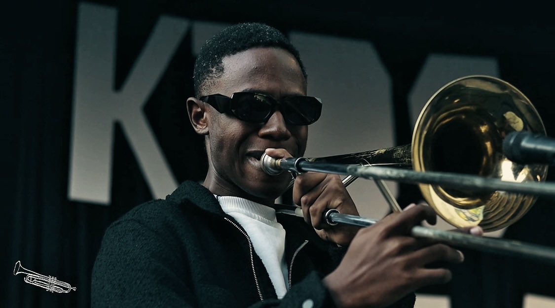 Top s’gelekeqe thinks unicorns exist tweet media