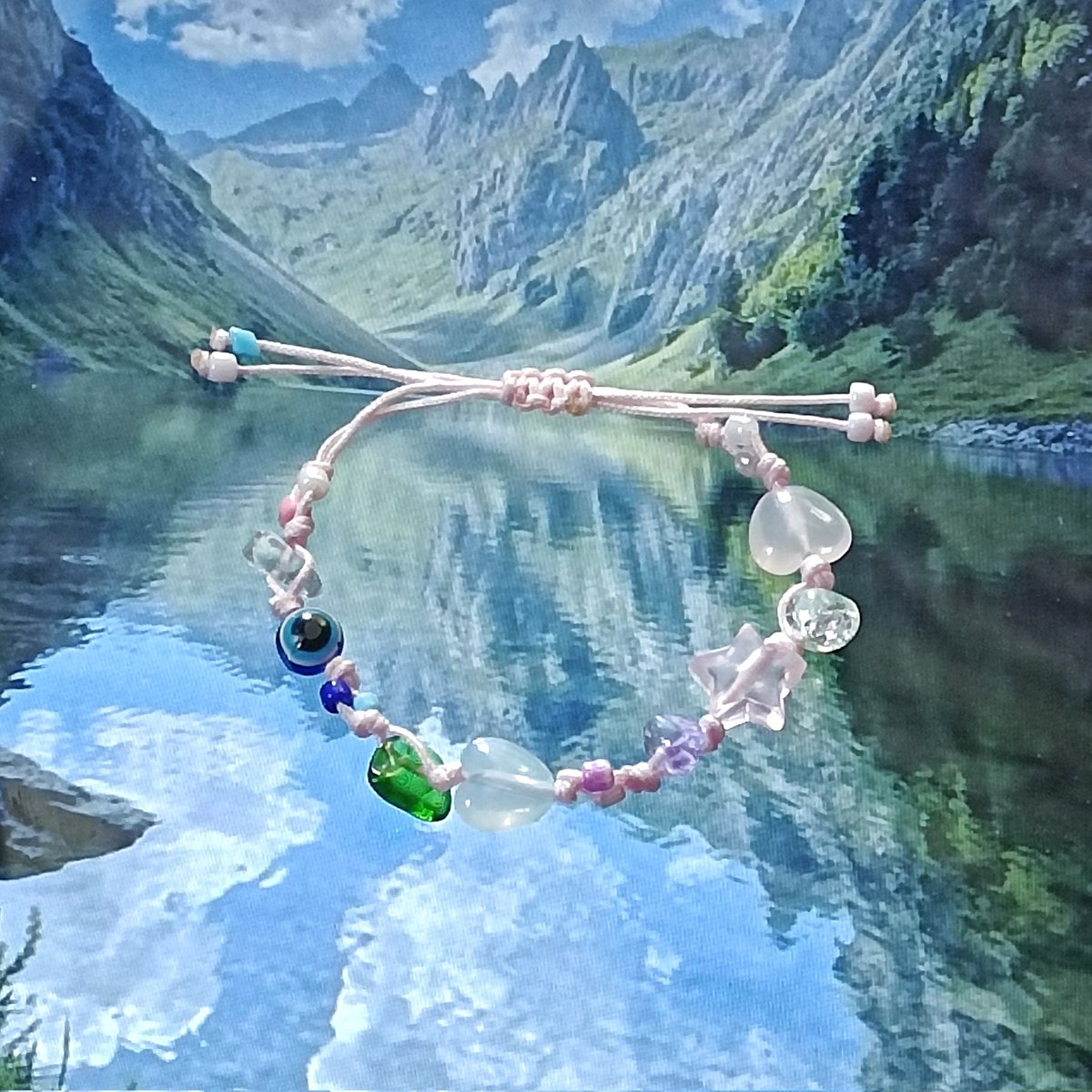 rrenliu's tweet photo. kindly help rt / likes .ᐟ  ﹒﹒ ୨୧

halo temen temen aku ada jual bracelet, rings, dan keychain beads ! kebetulan aku lagi butuh banget uang untuk biaya kuliah yang harus dibayar cepat hehe jadi kalo boleh aku minta tolong rt / likes nya ya karena itu sangat berarti buat aku >< https://t.co/eIDJaXFSRo