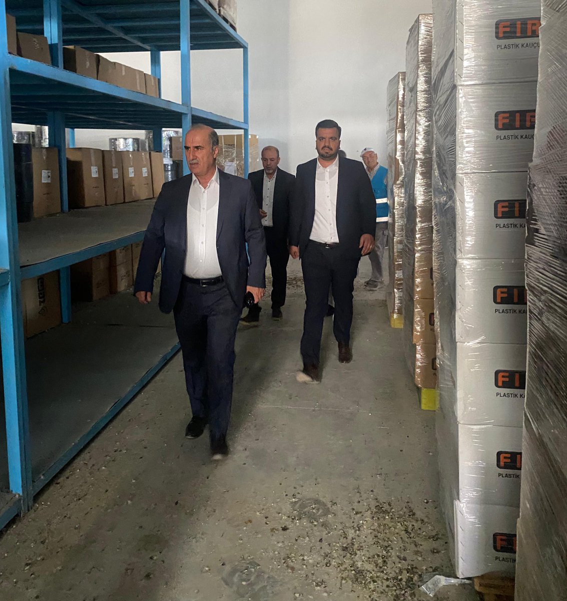 Depolarımızdaki malzemelerin hızlı, tasarruflu  ve sistemli bir şekilde kullanılması için yenilenen malzeme depomuzu ŞUSKİ Genel Müdürümüz Emin İZOL, Genel Müdür Yardımcılarımız ve Daire Başkanımız yerinde incelediler.
Şanlıurfa’mızın bir çok noktasında yapılacak alt yapı