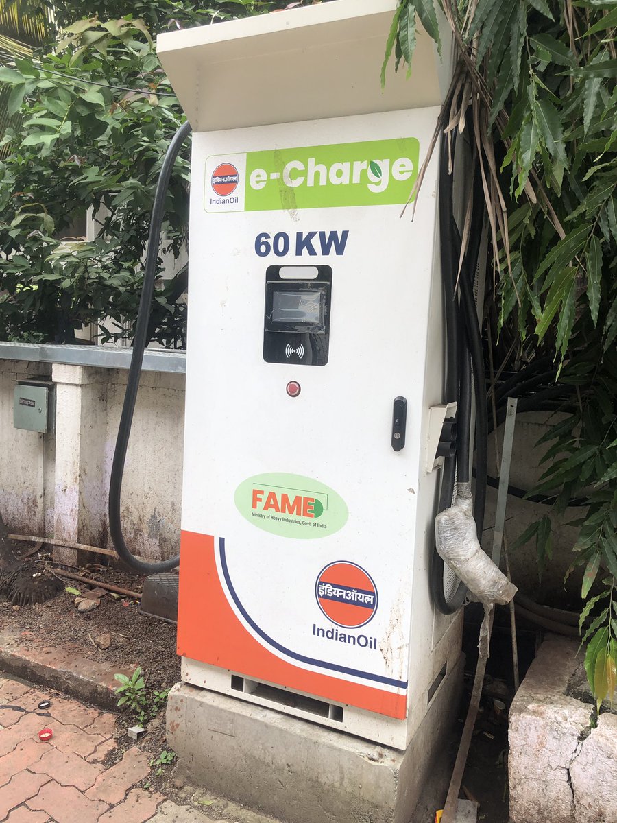 Pkjha02's tweet photo. @IndianOilcl @ChairmanIOCL  Seen at indian oil petrol Pumps : e-Charge #60kw #EnvironmentalProtection #pollutionfree #indianoil #SaveEnvironment @HardeepSPuri kiddos https://t.co/kD1cQG1UBH