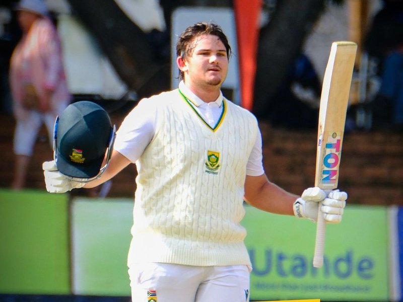 No Umpire to save him today

Pretorious falls 96 runs short of a century 

Im not surprised