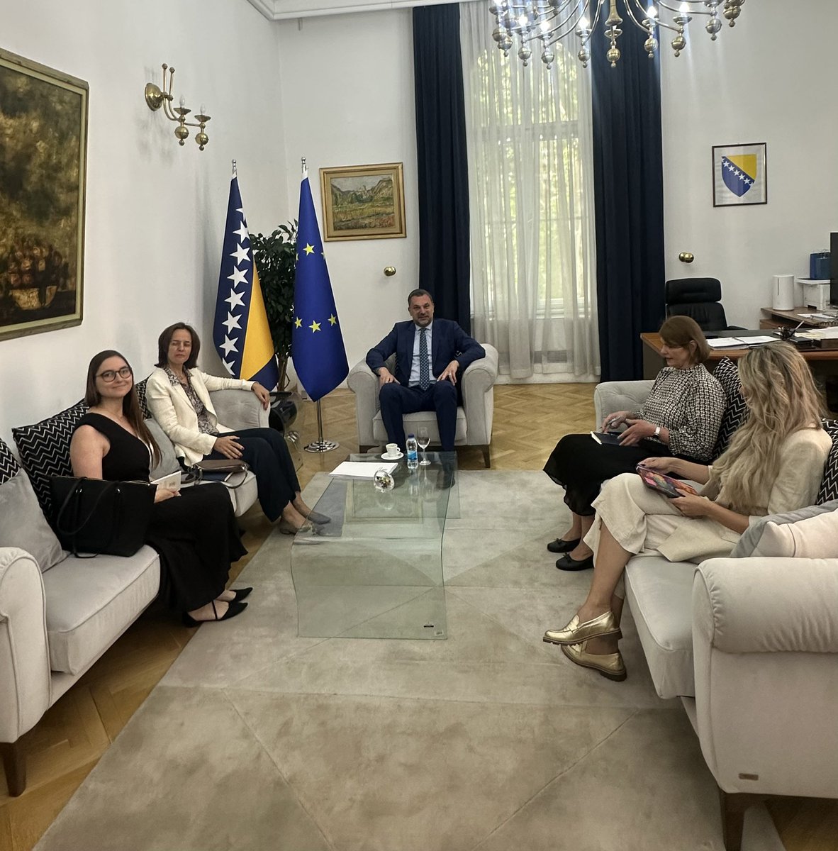 Ministry of Foreign Affairs of BiH 🇧🇦 (@mfa_bih) on Twitter photo 🇧🇦 Foreign Minister <a href="/DinoKonakovic/">Elmedin Dino Konaković</a> met with 🇪🇸 Ambassador Álvarez de Toledo to discuss ongoing cooperation and Spain’s continued support for BiH’s stability, territorial integrity, and constitutional order.
Ambassador confirmed the participation of Spain’s Deputy Foreign 🇧🇦 Foreign Minister <a href="/DinoKonakovic/">Elmedin Dino Konaković</a> met with 🇪🇸 Ambassador Álvarez de Toledo to discuss ongoing cooperation and Spain’s continued support for BiH’s stability, territorial integrity, and constitutional order.
Ambassador confirmed the participation of Spain’s Deputy Foreign