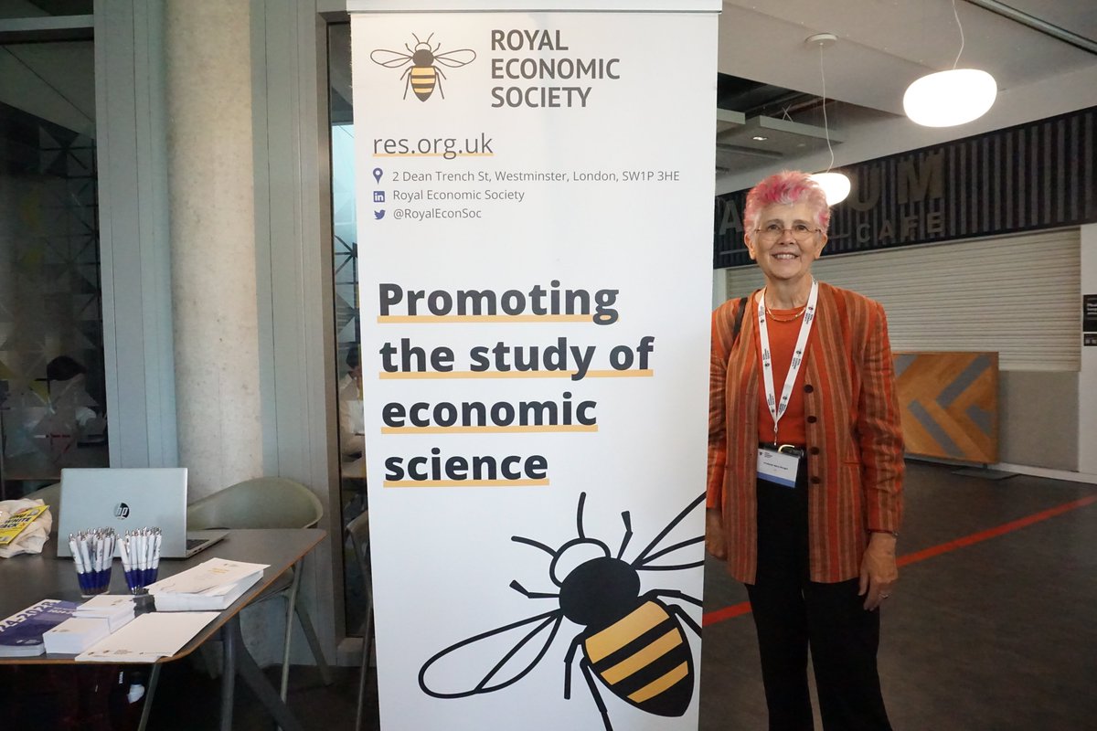 RoyalEconSoc's tweet image. Day 1 of #RES2025 is here! 🎉

📢 11:00 – Presidential Address w/ Prof Mary S. Morgan
🧠 16:15 – Special Sessions on inequality, housing &amp;amp; investment
🥂 18:15 – Evening Reception @ Birmingham Council House

Let’s get started!

#EconTwitter #RESConference @unibirmingham