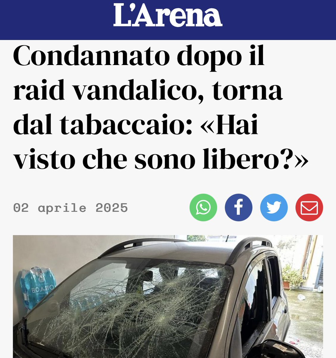 SaP011's tweet image. Santo Stefano di Zimella (VR): 
Un marocchino terrorizza un’anziana italiana di 88 anni, prendendo a sprangate e distruggendole vasi, finestre e lampade, poi prende un estintore dal garage della donna e lo usa per distruggere la Fiat Panda che vi era parcheggiata all’interno,