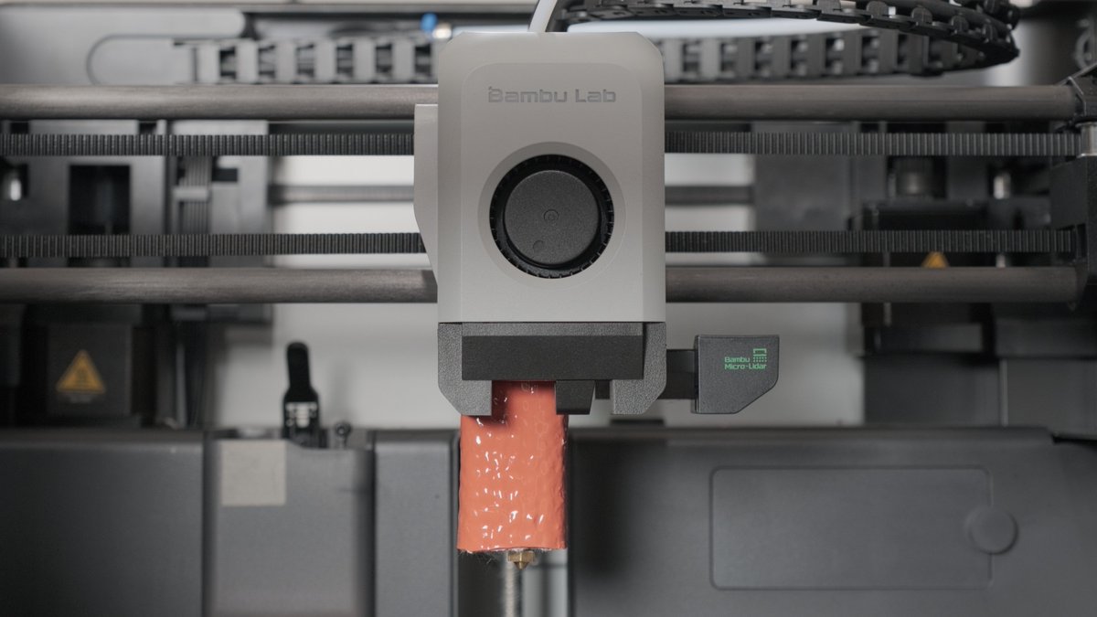 properprinting's tweet image. This is so cursed. An @E3DOnline Super Volcano, mounted to a @BambulabGlobal X1C😆