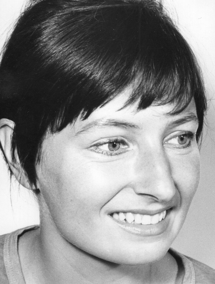 Pametnaroda's tweet image. Od smrti národně-socialistické političky a právničky Milady Horákové uplynulo 75 let. Českoslovenští komunisté ji s podporou sovětských poradců zavraždili v Praze na Pankráci 27. června 1950, krátce po půl šesté ráno, jako poslední ze čtyř lidí odsouzených k trestu smrti ve…