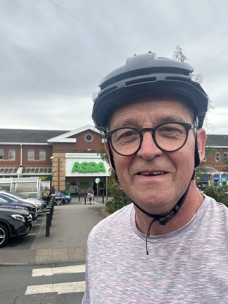 Well done to Alan, Community Champion at <a href="/asda/">Asda</a> #HuntsCross, for completing a 111-mile cycle ride in aid of our #foodbank 👏

Alan completed the ride in 9hrs, 43mins and 55secs and has so far raised £175 plus 699.5kg of food and essential items.

He truly is our champion 💚