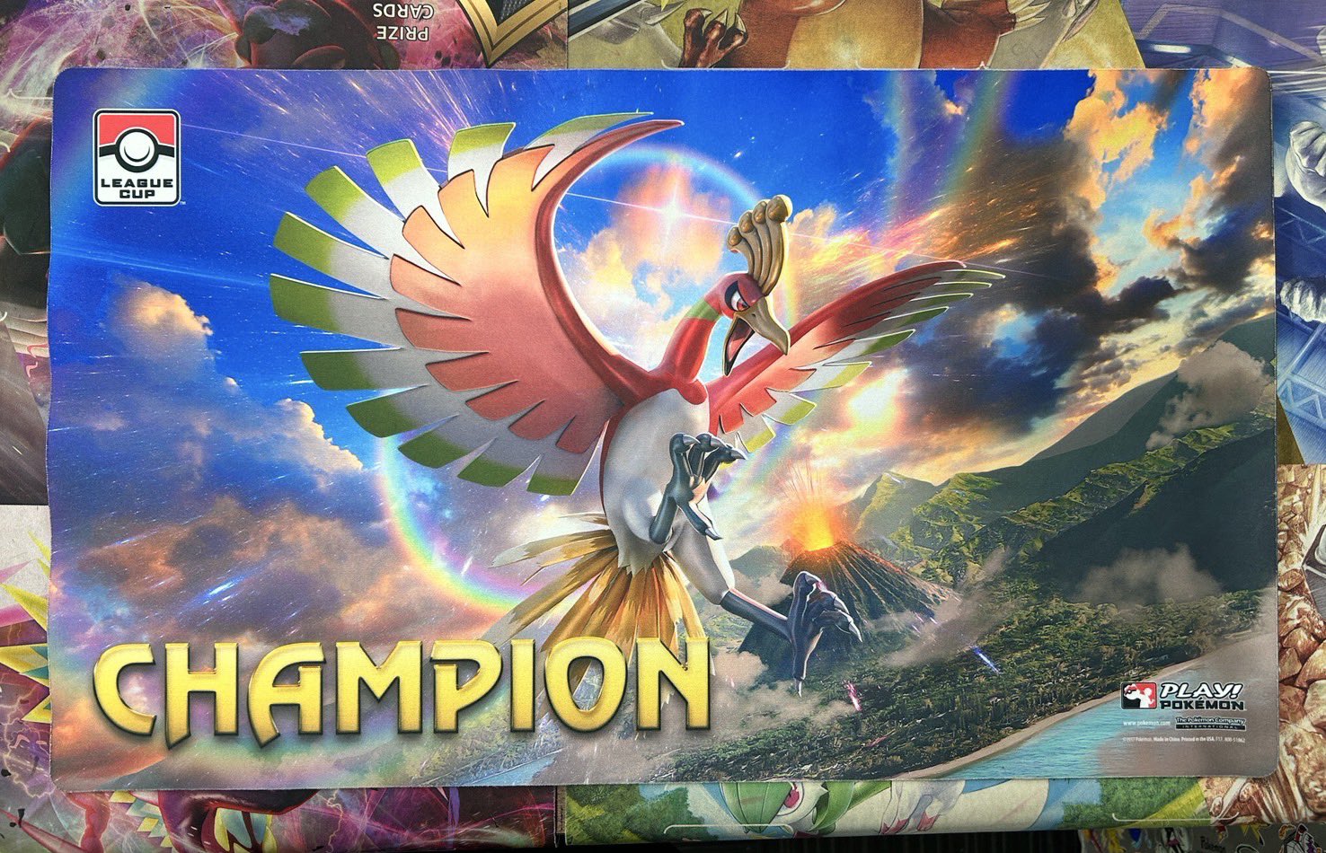 海外限定】2025 LC ピカチュウ プレイマット CHAMPION ステラ
