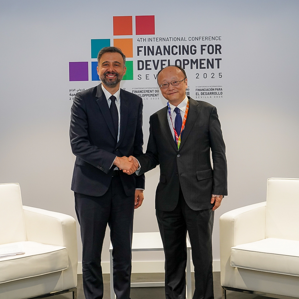 Masato Kanda (@adbpresident) on Twitter photo I appreciated the opportunity to meet with Alvaro Lario, President of <a href="/IFAD/">International Fund for Agricultural Development</a> at the Fourth International Conference on Financing for Development in Seville. IFAD is an indispensable partner as <a href="/ADB_HQ/">Asian Development Bank</a> pursues its $40 billion ambition to transform food systems across Asia and the I appreciated the opportunity to meet with Alvaro Lario, President of <a href="/IFAD/">International Fund for Agricultural Development</a> at the Fourth International Conference on Financing for Development in Seville. IFAD is an indispensable partner as <a href="/ADB_HQ/">Asian Development Bank</a> pursues its $40 billion ambition to transform food systems across Asia and the