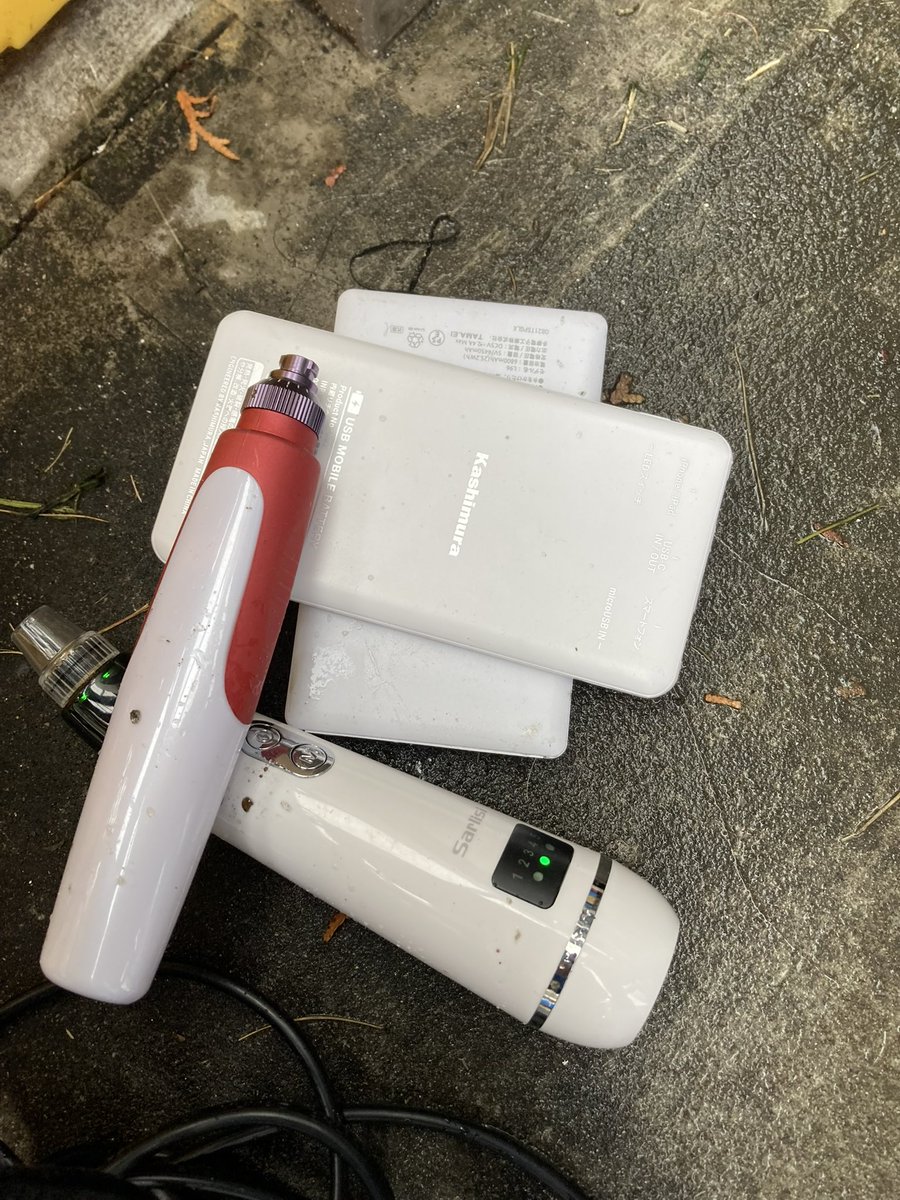 gomihatakara's tweet photo. 【To enjoy traveling Japan】
If you don't take out the garbage properly, the cleaners may be in danger. If lithium-ion batteries are thrown away as garbage without following the rules, they may burn.
#WelcomeToJapan #EthicsInTravel #RespectLocalRules #TravelWithCare https://t.co/MTQyosa4f5