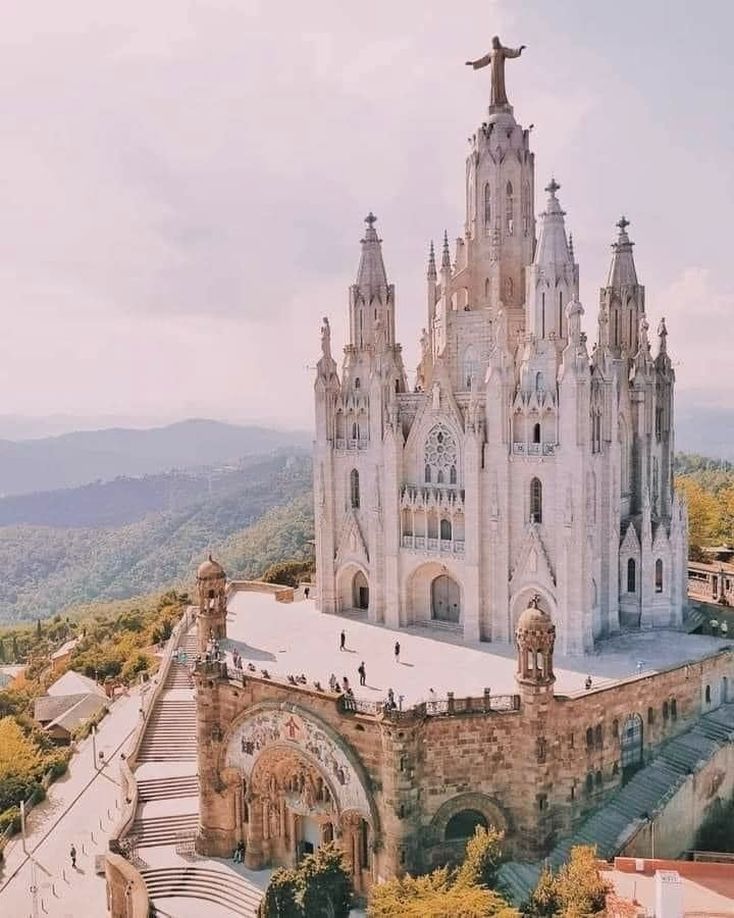 Tibidabo Amusement Park, Barcelona, Spain 🚎🏰🏡