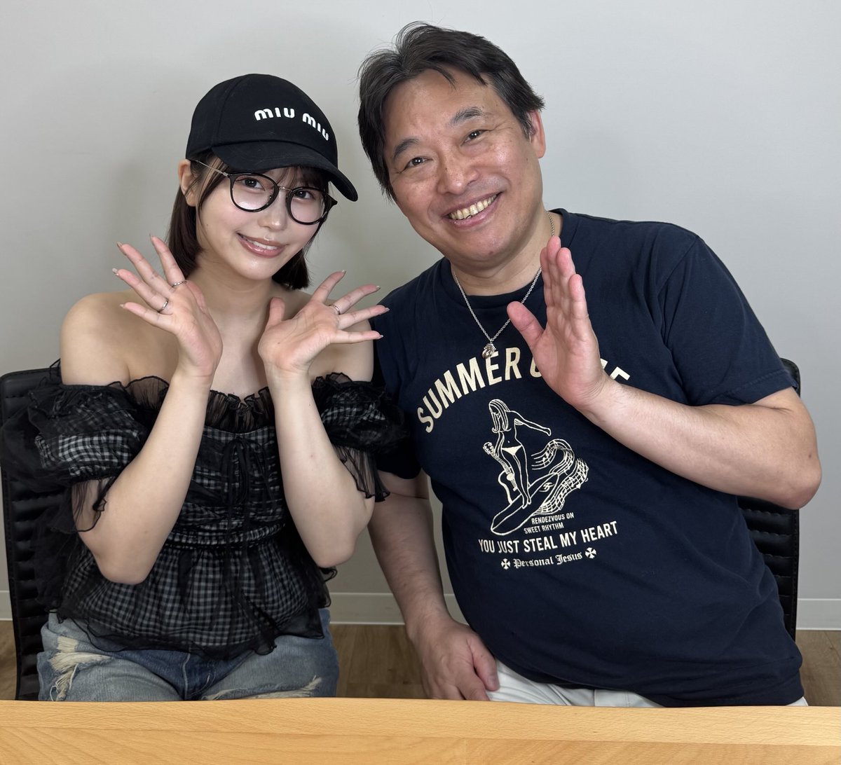 本日は唯井まひろちゃんのYouTube番組「まひろにあ帝国」に出演してきました😊
いろんな話をしましたよ✨
ちょっとエッチな話も🥰
配信は3週間後くらい⁈との事、チャンネル登録&amp;👍宜しくお願い致します🙏