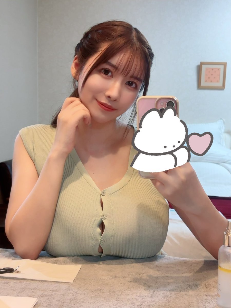 おつあこ🌙* :ﾟ

あこパイを机に置きパイ💓